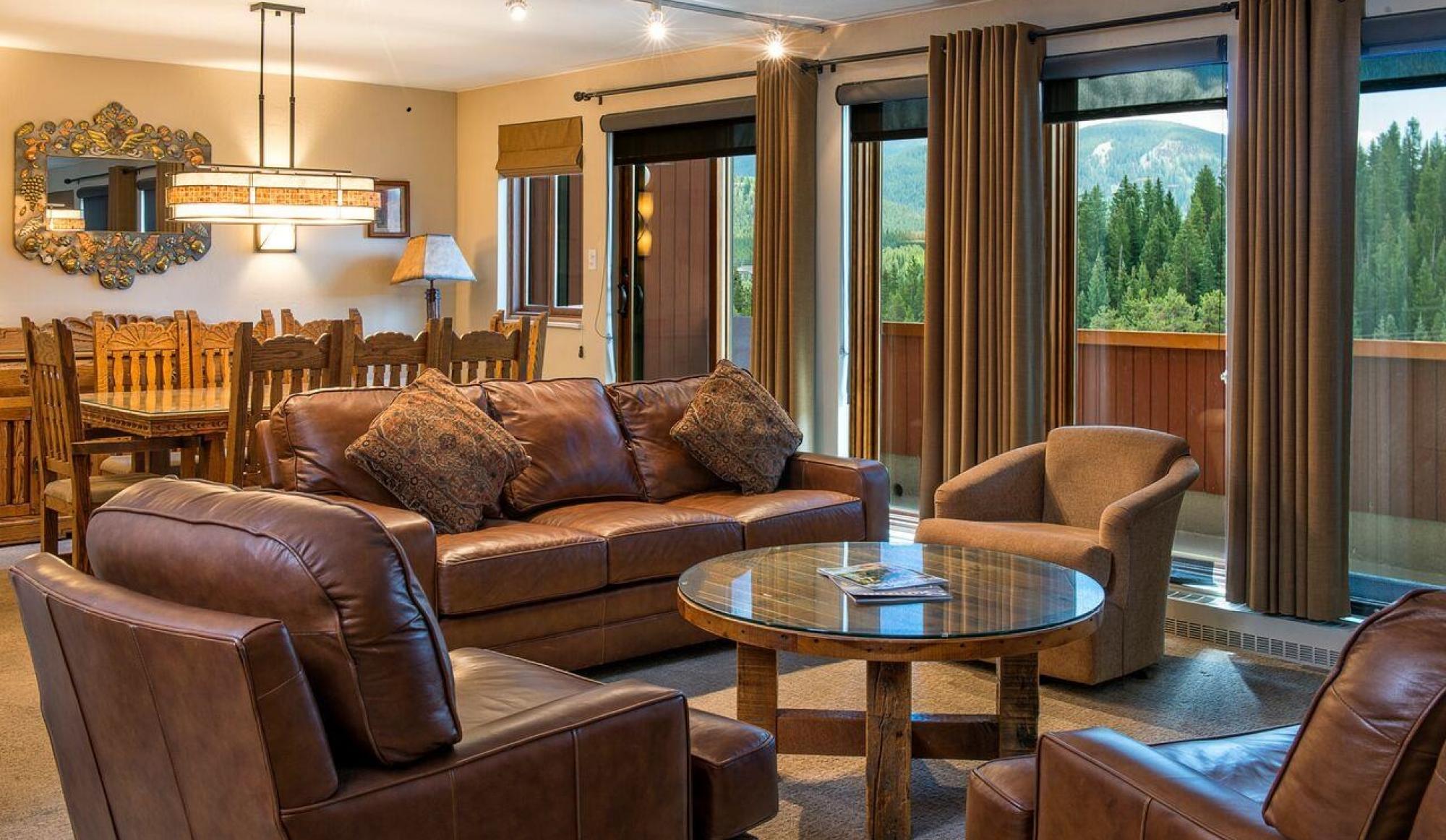 Alpenglow Executive Suite in Breckenridge Family Room 